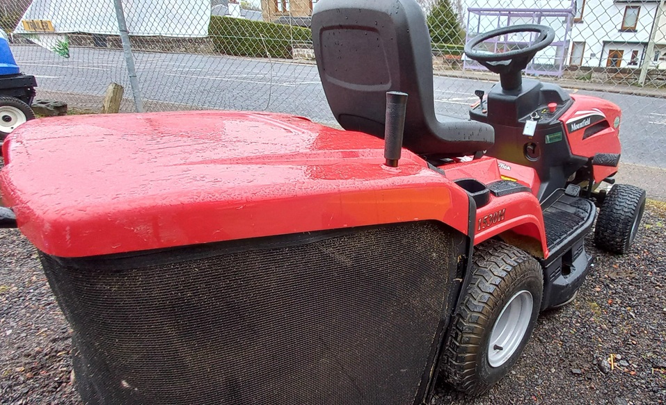Sold - Used 2021 - Mountfield 1530H 84cm (33") Lawn Tractor
