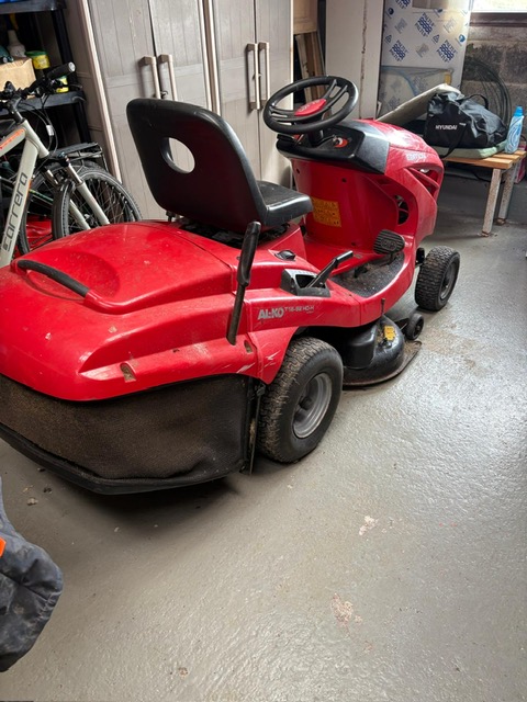 Sold - Used 2015 - AL-KO T16-92 92cm (36") Lawn Tractor