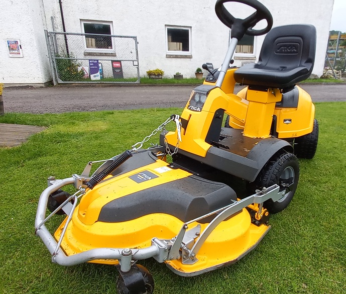 Used - 2017 Stiga Park 520P Out Front Ride-on Mower