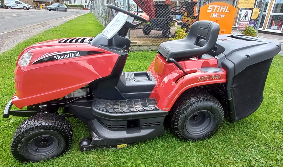 Used 2024 - Mountfield MTF 84H 84cm (33") Lawn Tractor