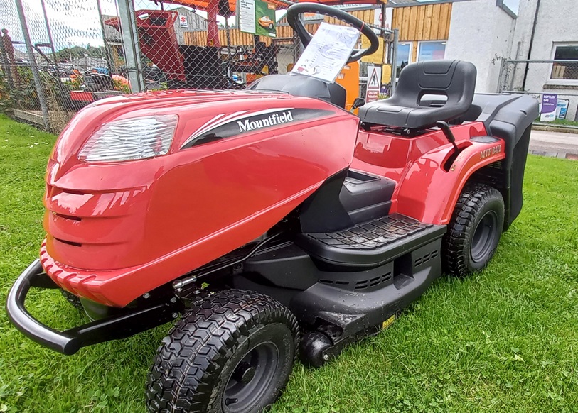 Used 2024 - Mountfield MTF 84H 84cm (33") Lawn Tractor
