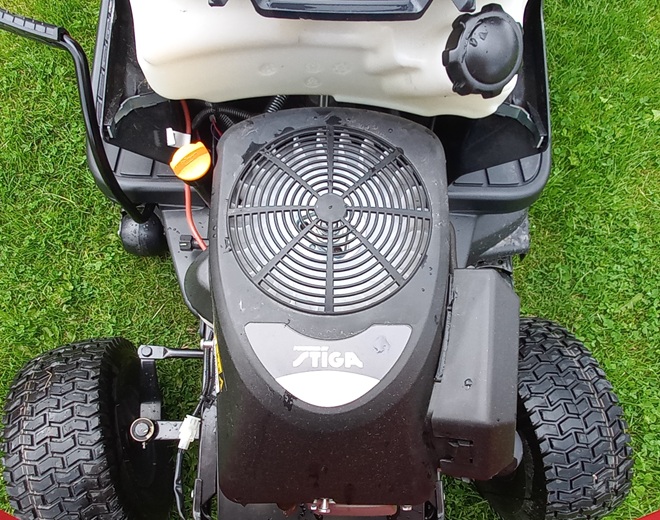 Used 2024 - Mountfield MTF 84H 84cm (33") Lawn Tractor