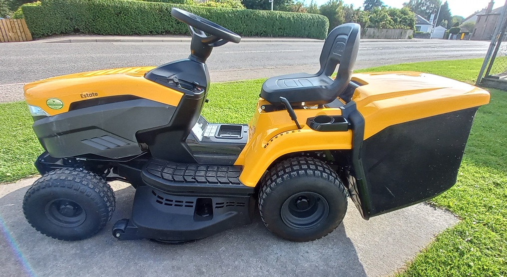 Used - Stiga Estate 598W 98cm (38") Ride-on Lawn Tractor