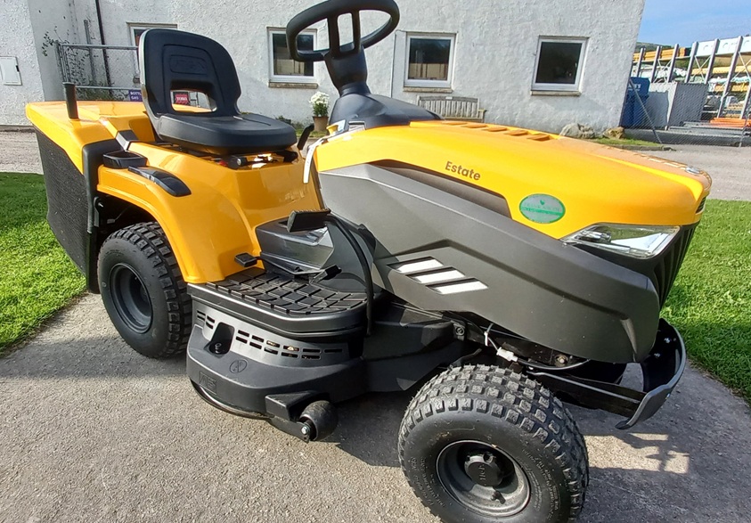 Used - Stiga Estate 598W 98cm (38") Ride-on Lawn Tractor