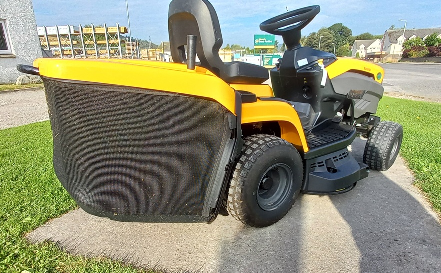 Used - Stiga Estate 598W 98cm (38") Ride-on Lawn Tractor